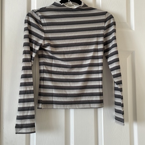 Cali Be striped mock neck top - Picture 6 of 6